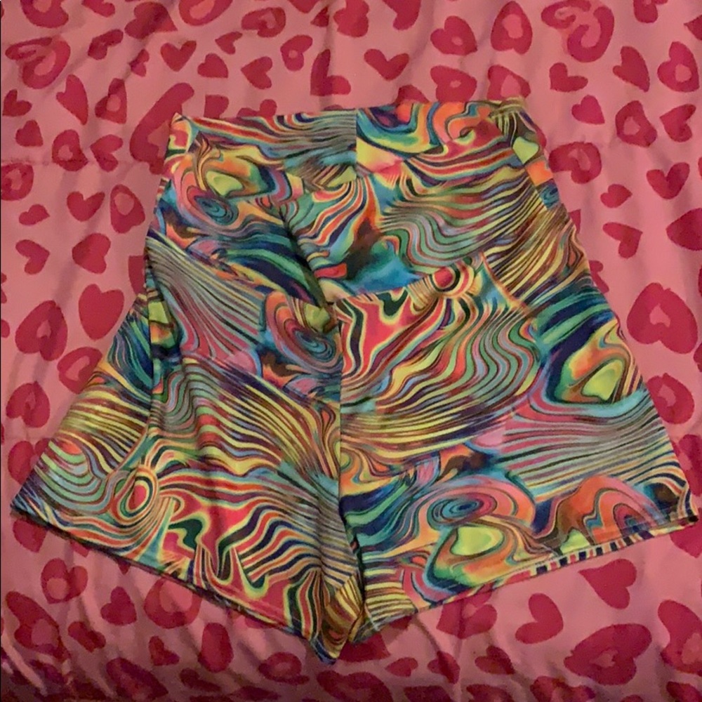 Psychedelic high waisted shorts - Picture 2 of 5